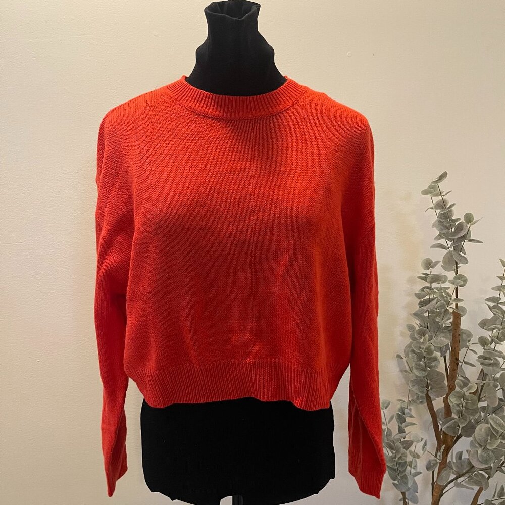 Comfy Lightweight Vibrant Orange Sweater – Size Small, Excellent Condition